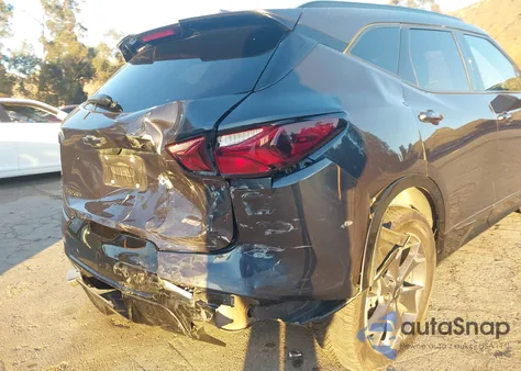 2021 Chevrolet Blazer Fwd Rs z USA, uszkodzony, nr VIN 3GNKBERS1MS546364